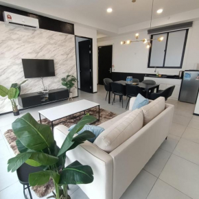 Urban Suites Georgetown Penang - Sea View & Georgetown View - High Floor - Exclusive & Cozy Stay